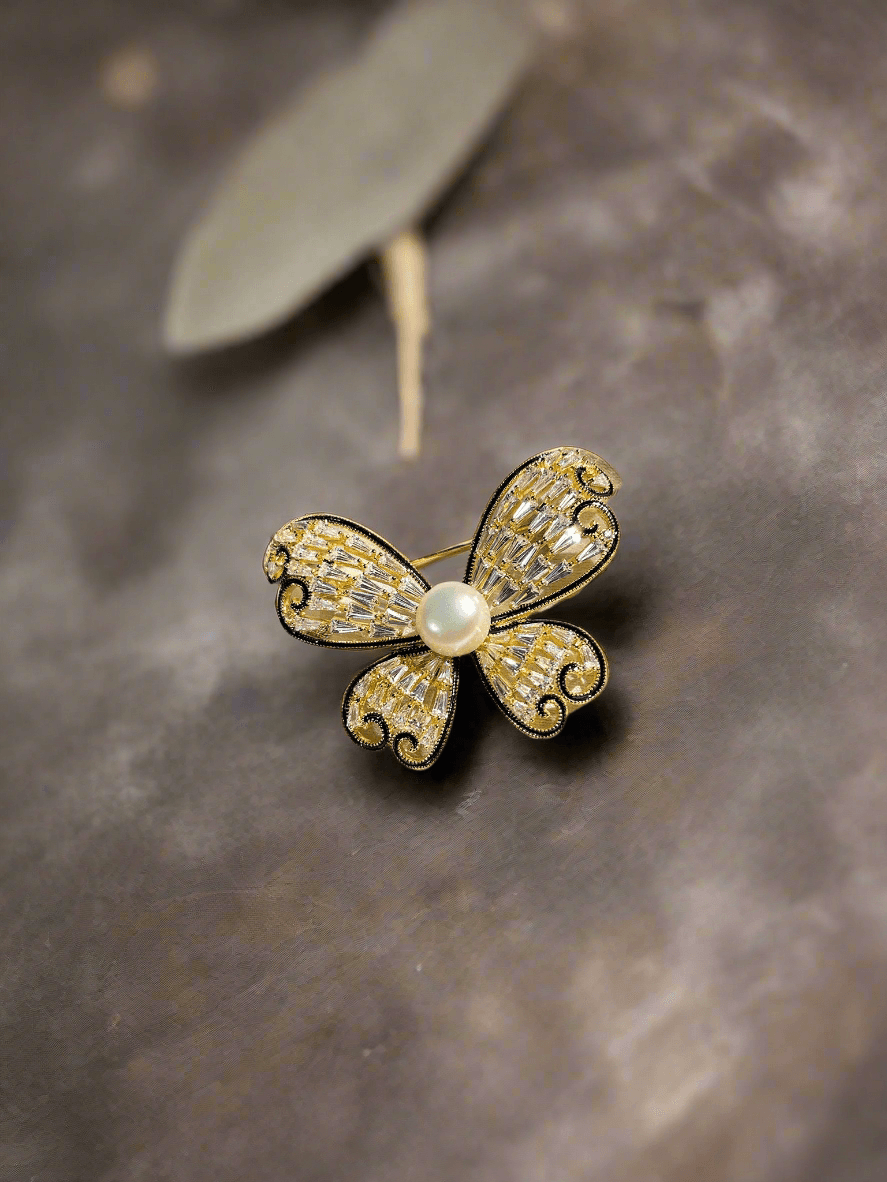 Cài Áo Ngọc Trai Baroque Điệp - Hity