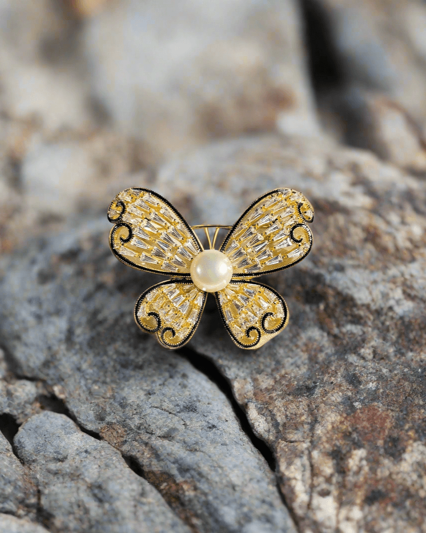 Cài Áo Ngọc Trai Baroque Điệp - Hity