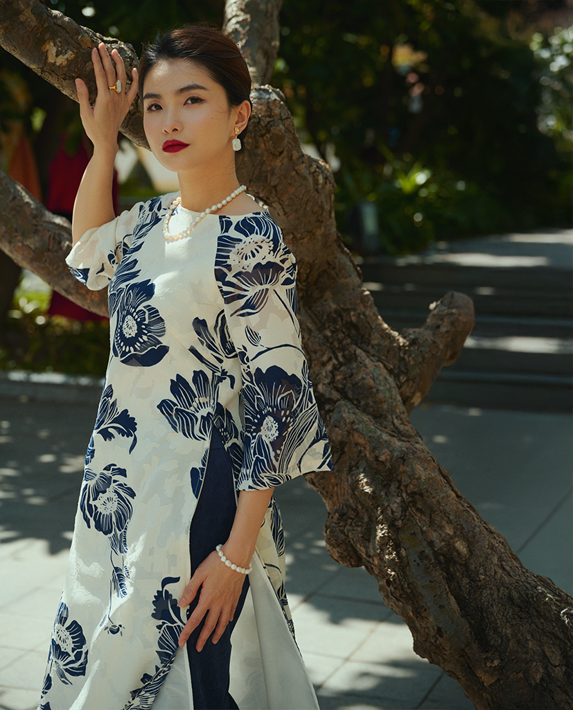 Áo Dài Cổ Thuyền Mẫu Đơn ADA013