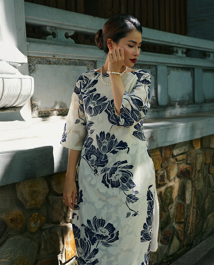 Áo Dài Cổ Thuyền Mẫu Đơn ADA013