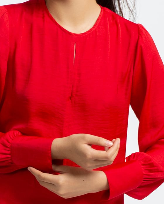 Áo Cổ Tròn Scarlet TOP103