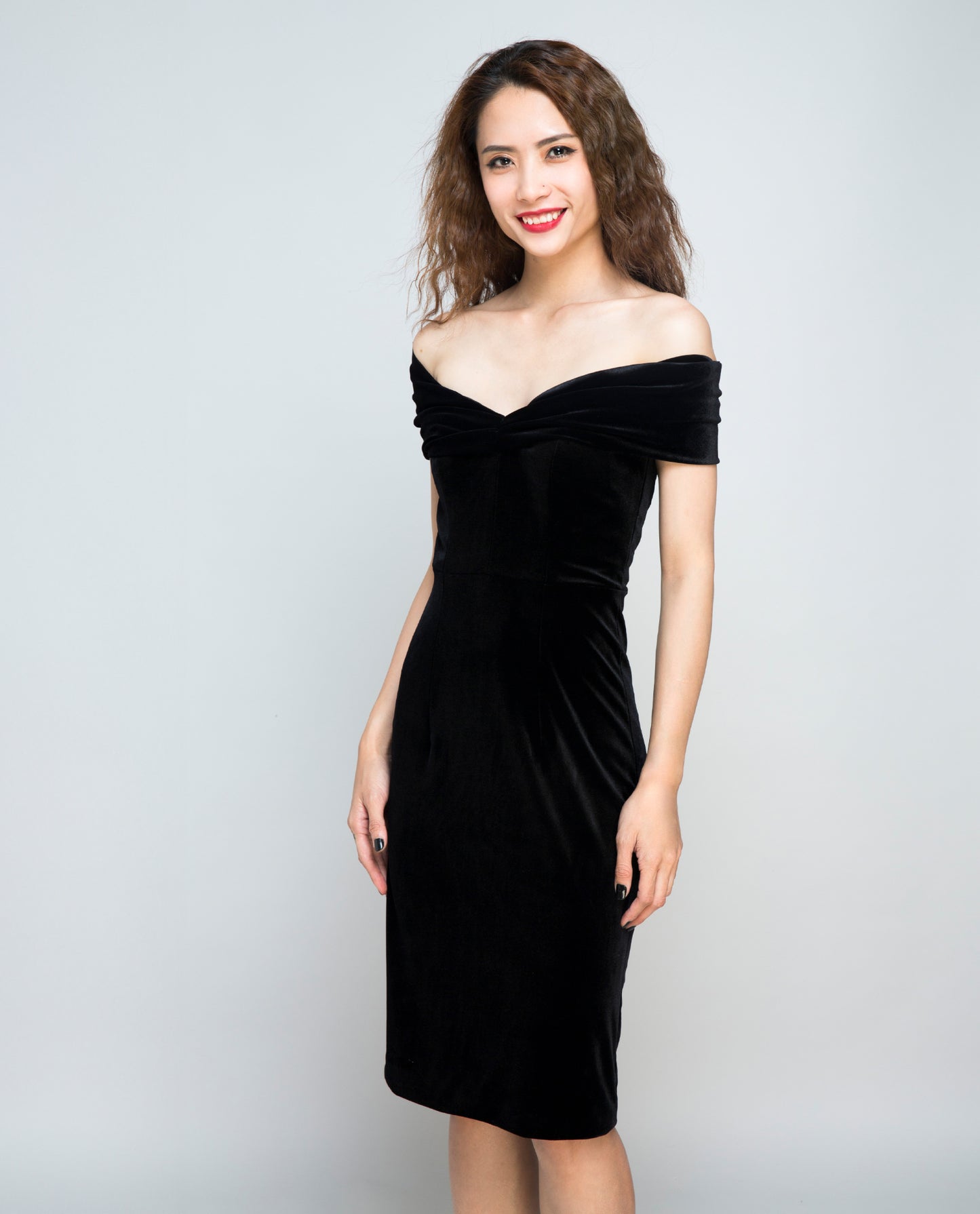 Đầm Trễ Vai Nhung Huyền DRE042