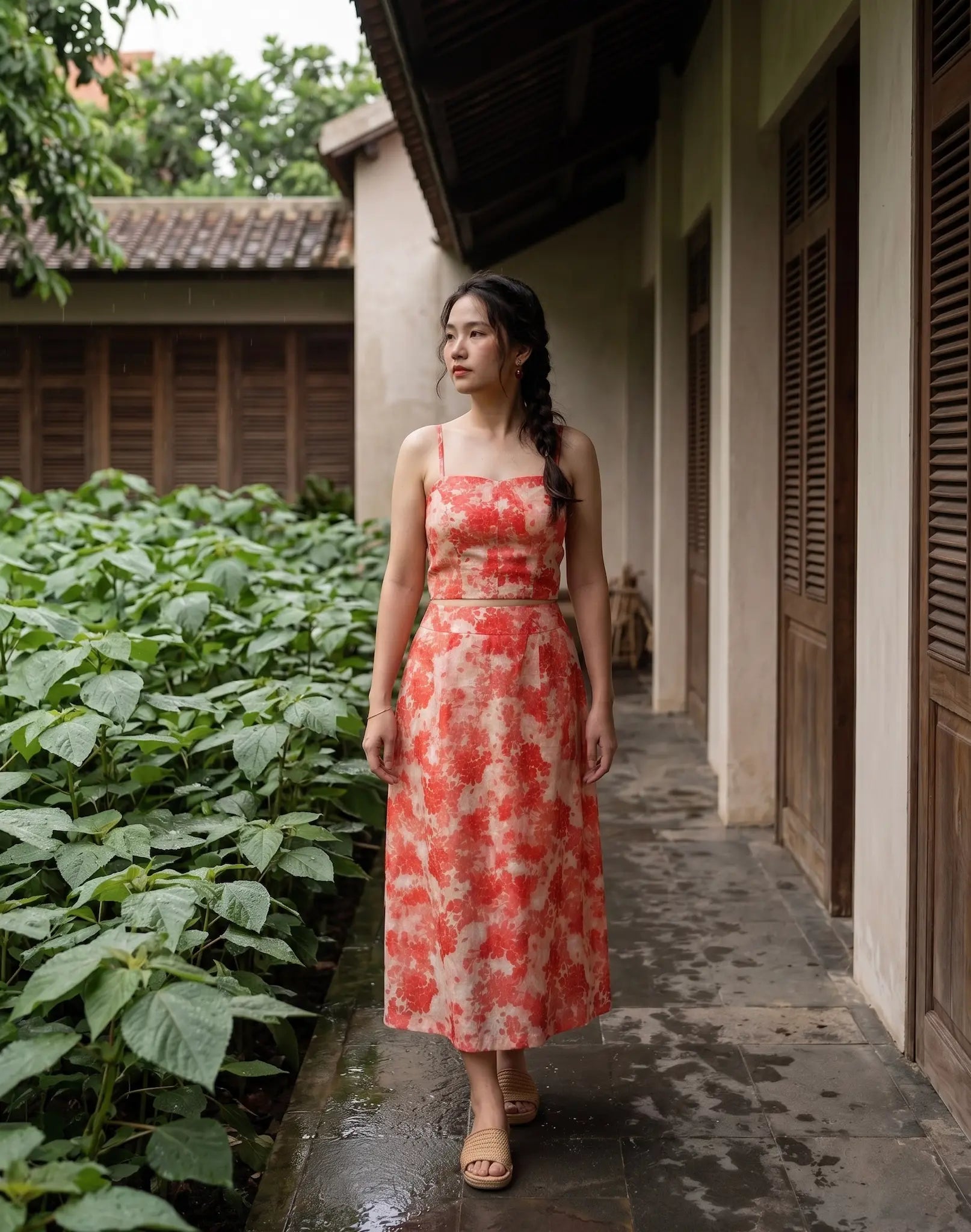 Áo croptop hai dây vải gai xanh ramie hoa thời trang Hity