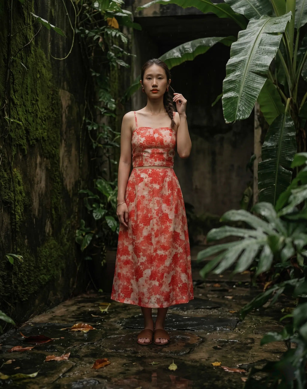 Áo croptop hai dây vải gai xanh ramie hoa thời trang Hity