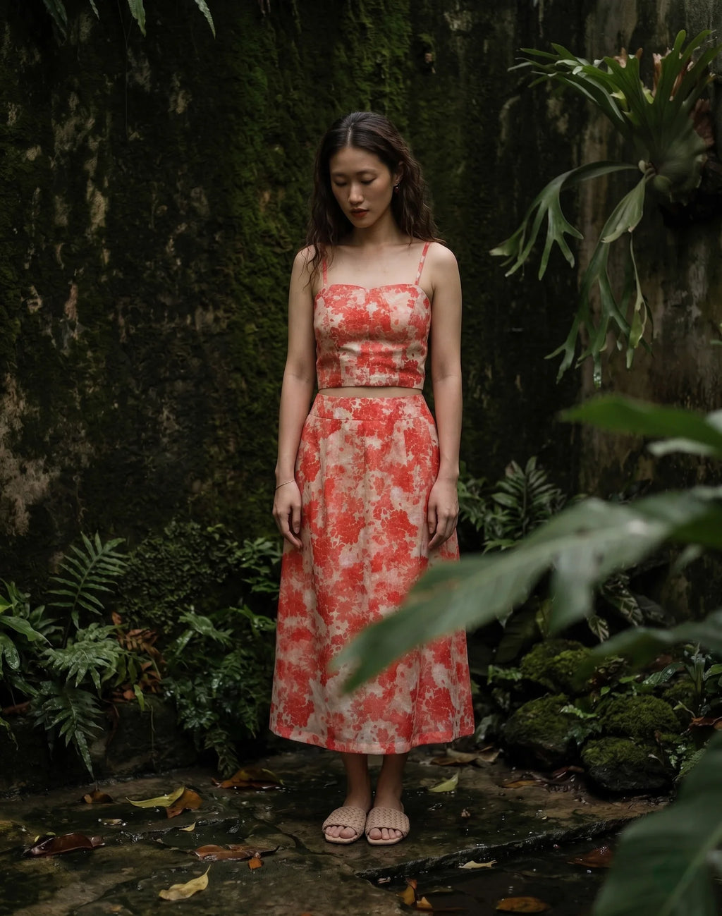Áo croptop hai dây vải gai xanh ramie hoa thời trang Hity