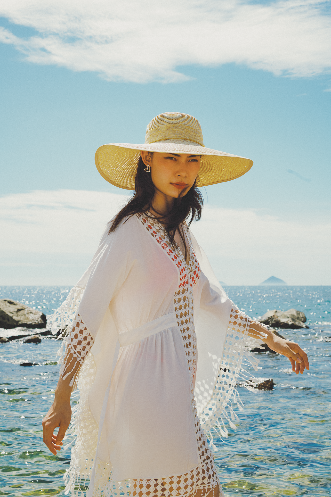 Áo khoác trắng đi biển bikini thời trang Hity