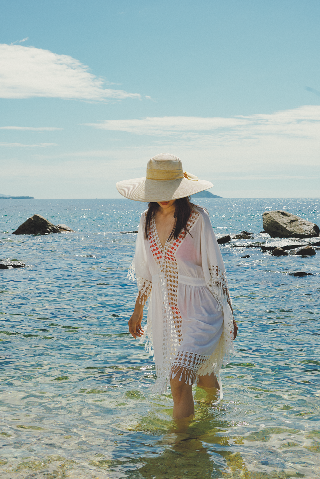 Áo khoác trắng đi biển bikini thời trang Hity