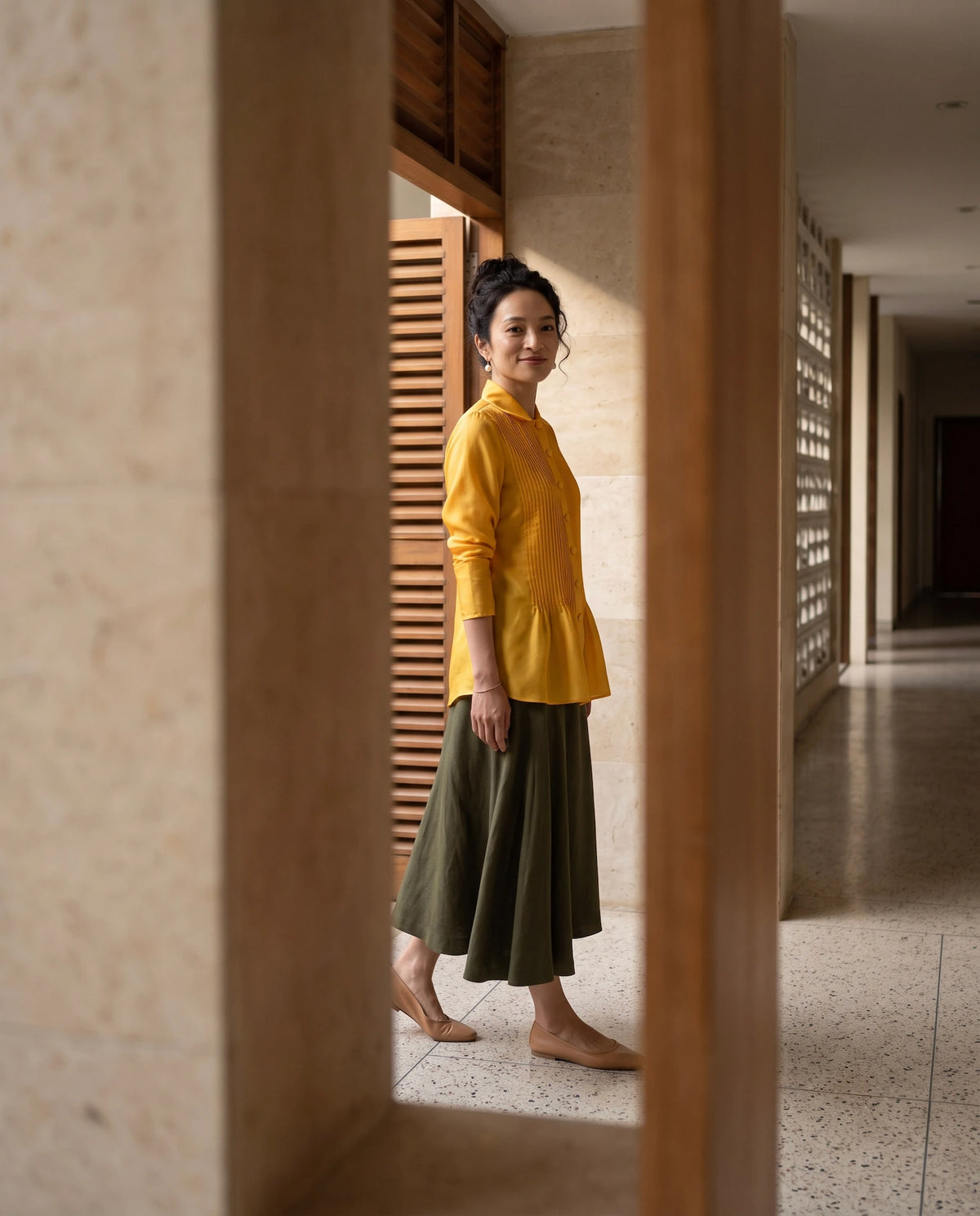 Áo cổ sen lụa tơ tằm habotai vàng thời trang Hity