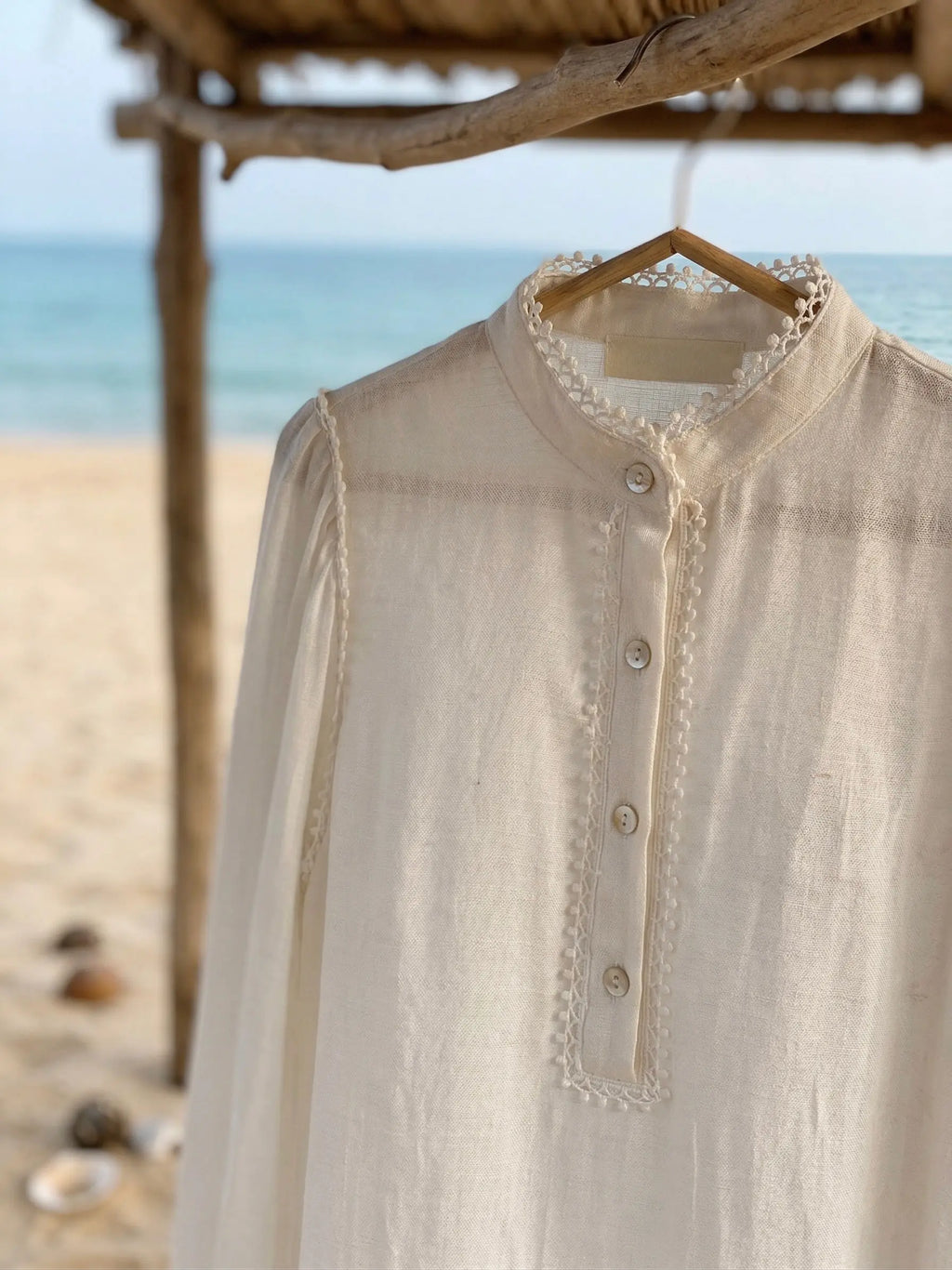 Áo cổ trụ dáng rộng linen trắng thời trang Hity