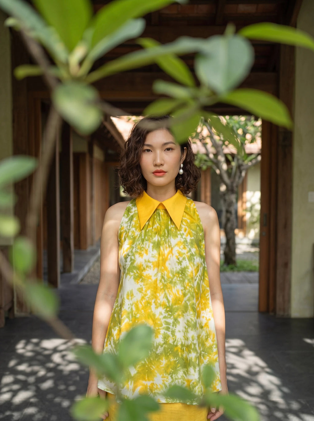 Áo hở vai cổ sơ mi halter neck lụa nhuộm loang tiedye thời trang Hity