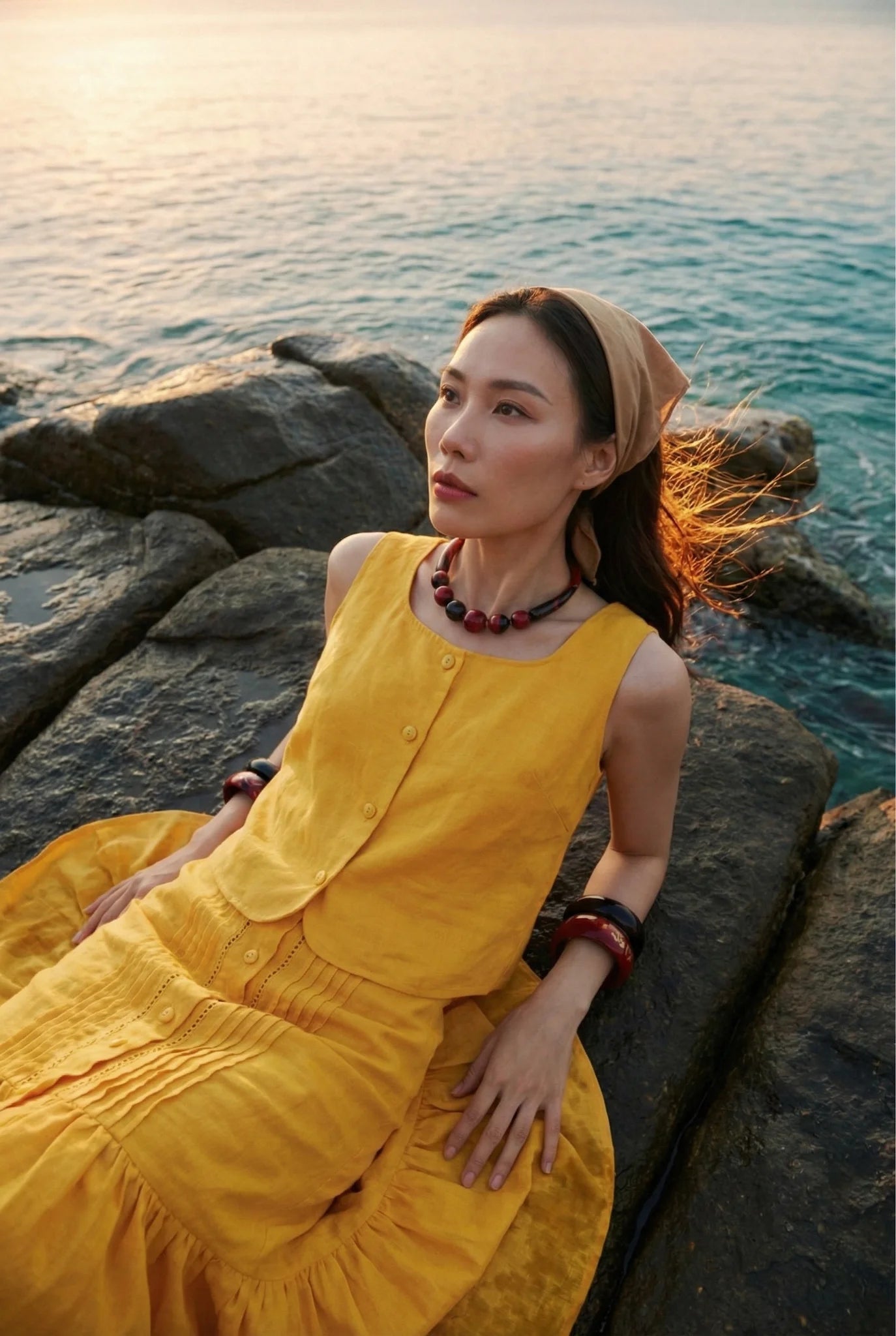 Áo croptop sát nách cổ vuông linen vàng thời trang Hity 