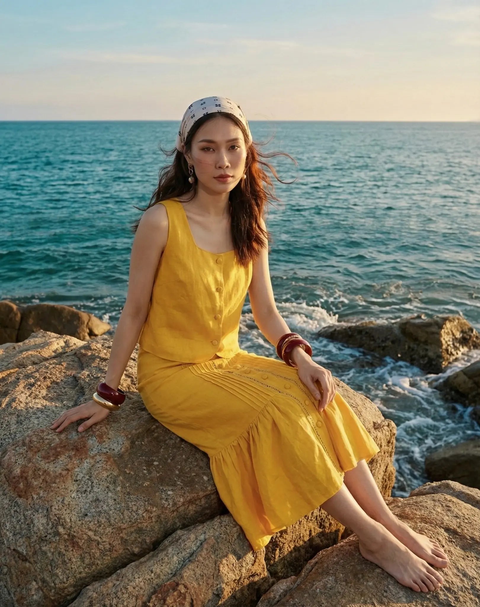 Áo croptop sát nách cổ vuông linen vàng thời trang Hity 