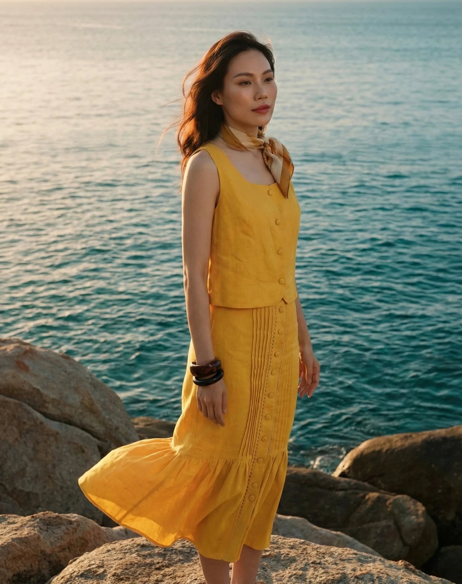 Áo croptop sát nách cổ vuông linen vàng thời trang Hity 