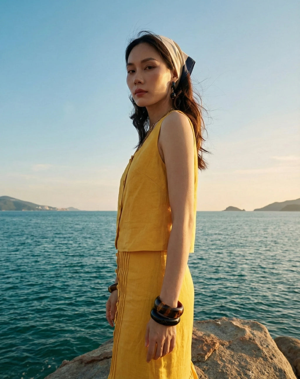 Áo croptop sát nách cổ vuông linen vàng thời trang Hity 