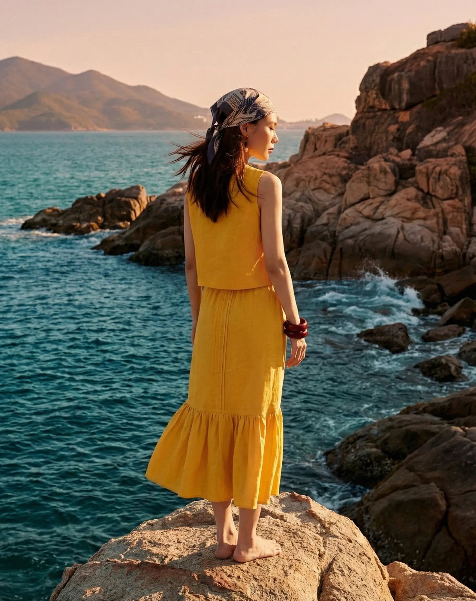 Áo croptop sát nách cổ vuông linen vàng thời trang Hity 