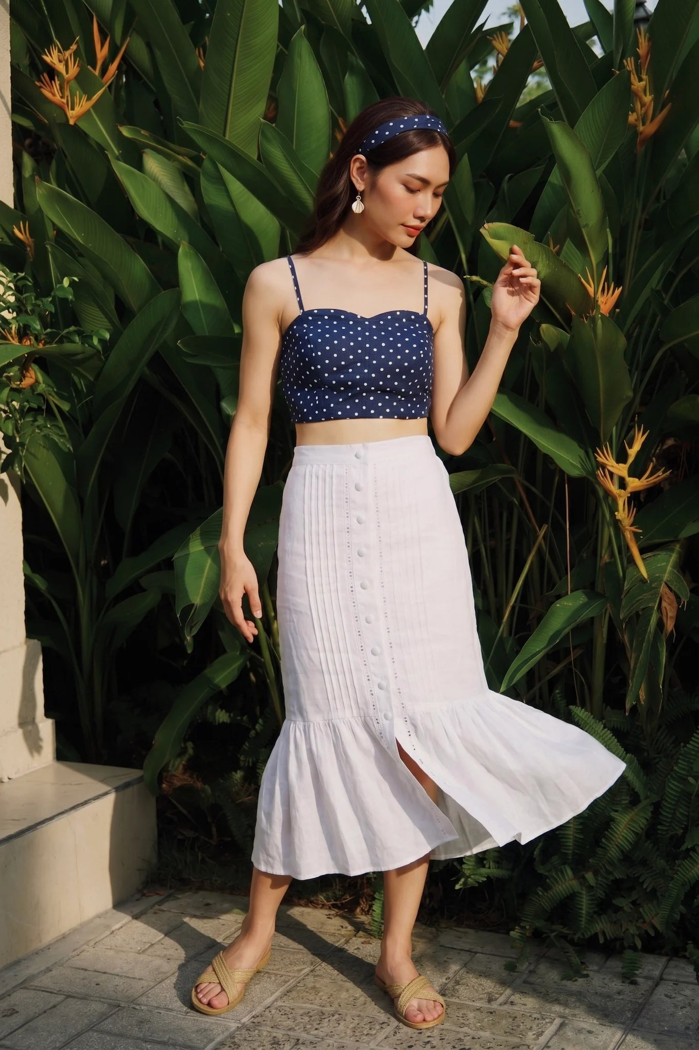 Áo crop top hai dây linen chấm bi thời trang Hity