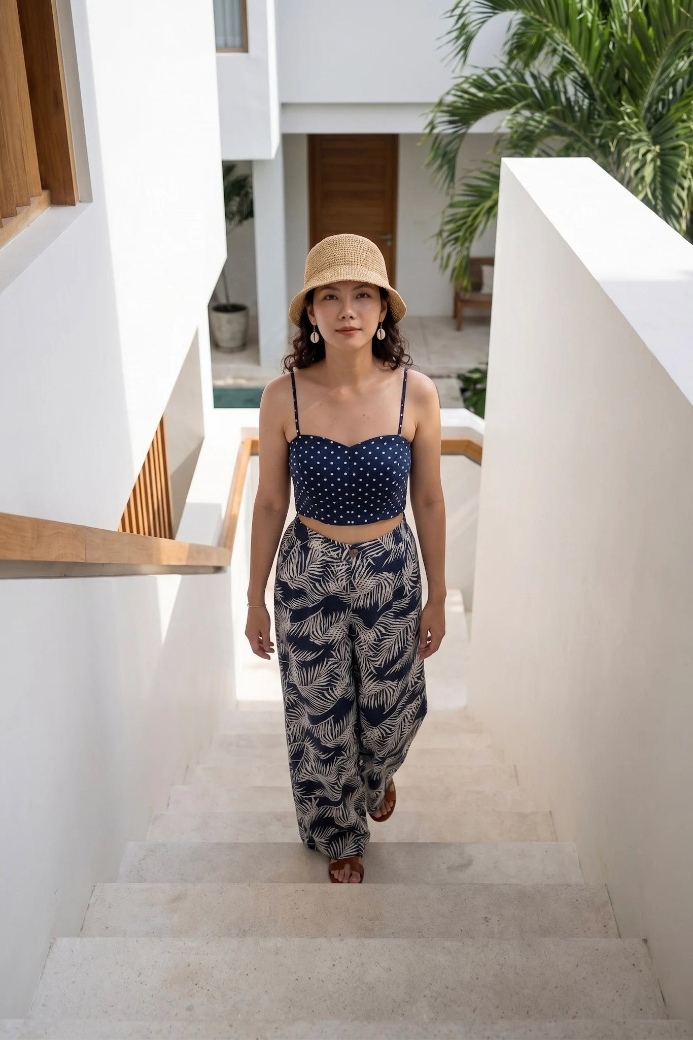 Áo crop top hai dây linen chấm bi thời trang Hity
