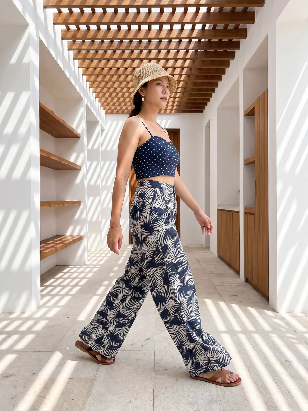 Áo crop top hai dây linen chấm bi thời trang Hity