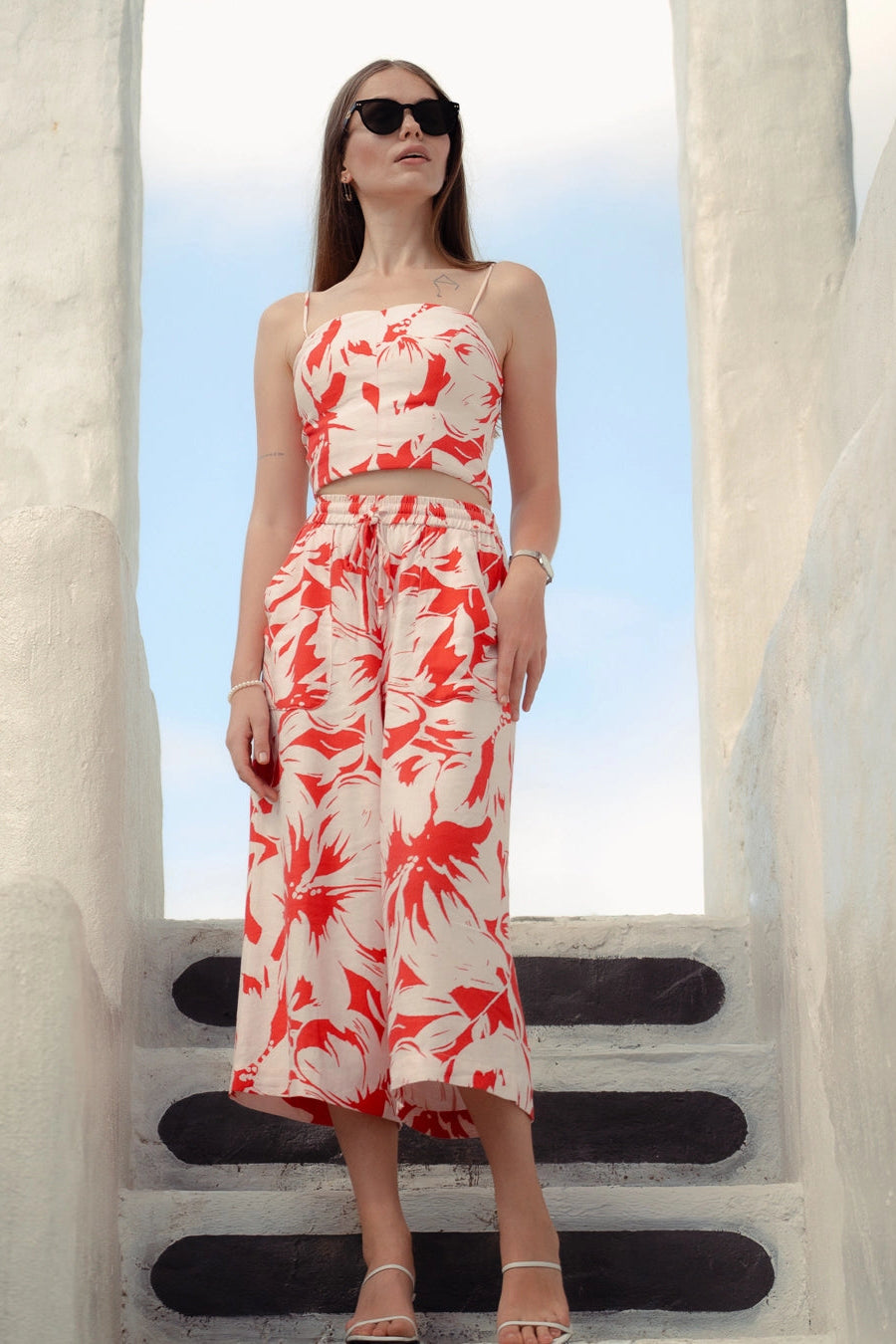 Áo croptop hai dây linen lá đỏ thời trang Hity