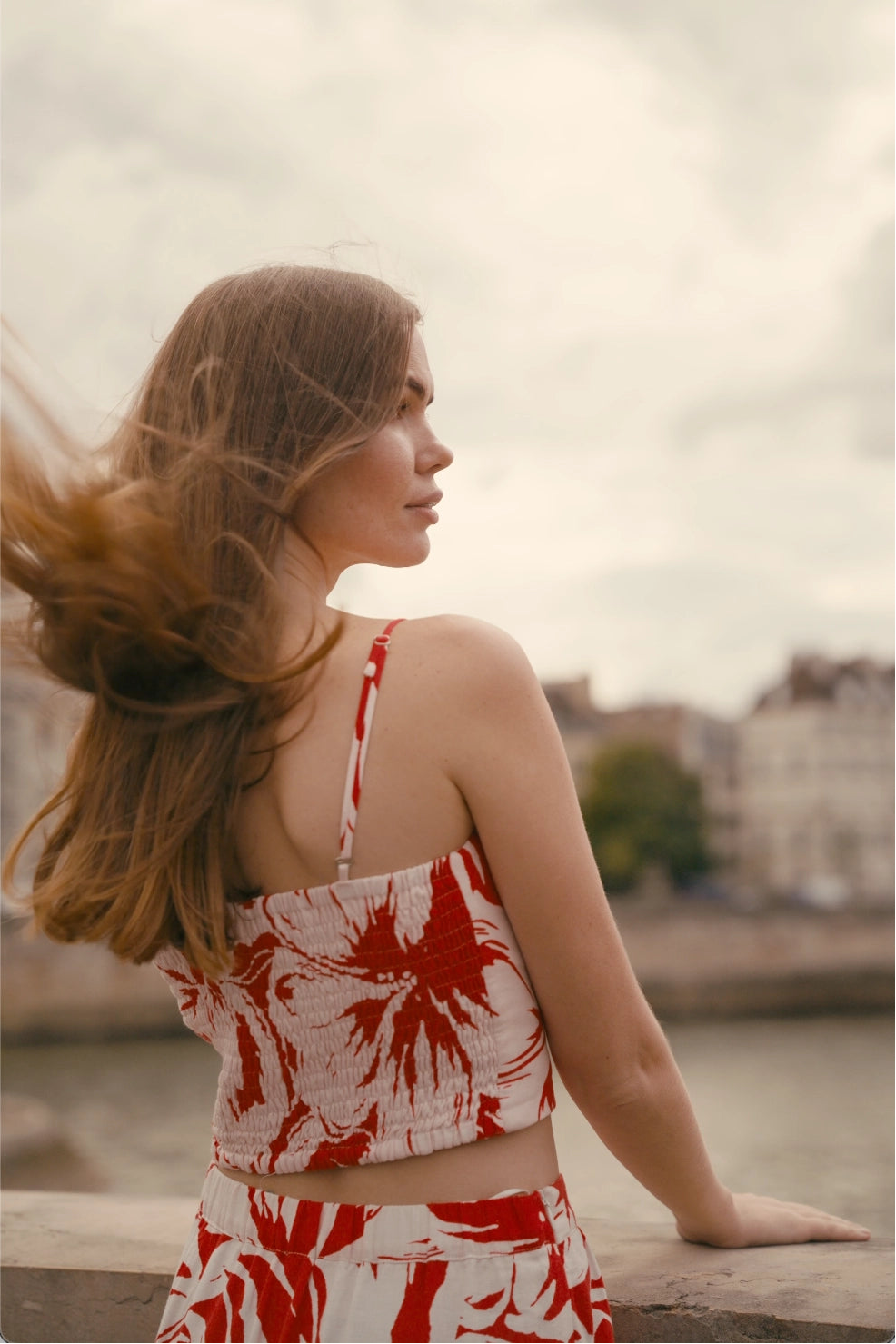 Áo croptop hai dây linen lá đỏ thời trang Hity