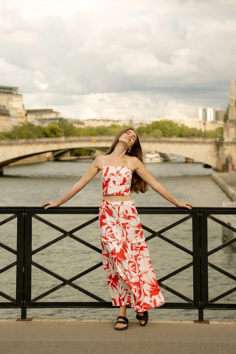 Bộ áo croptop và váy maxi linen lá đỏ thời trang Hity