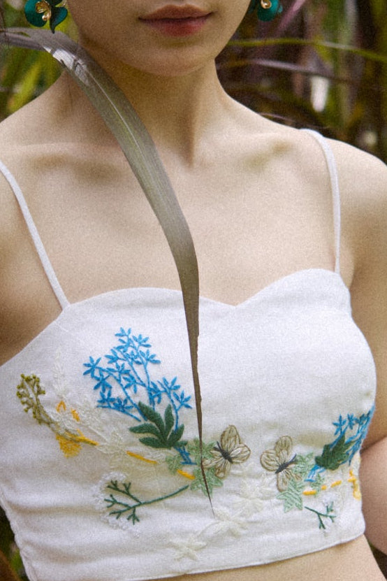 Áo croptop hai dây linen trắng thêu tay Mơ thời trang Hity