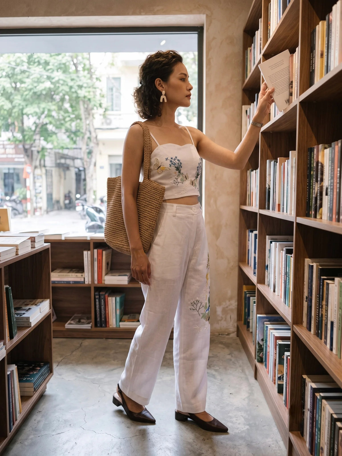 Áo croptop hai dây linen trắng thêu tay Mơ thời trang Hity