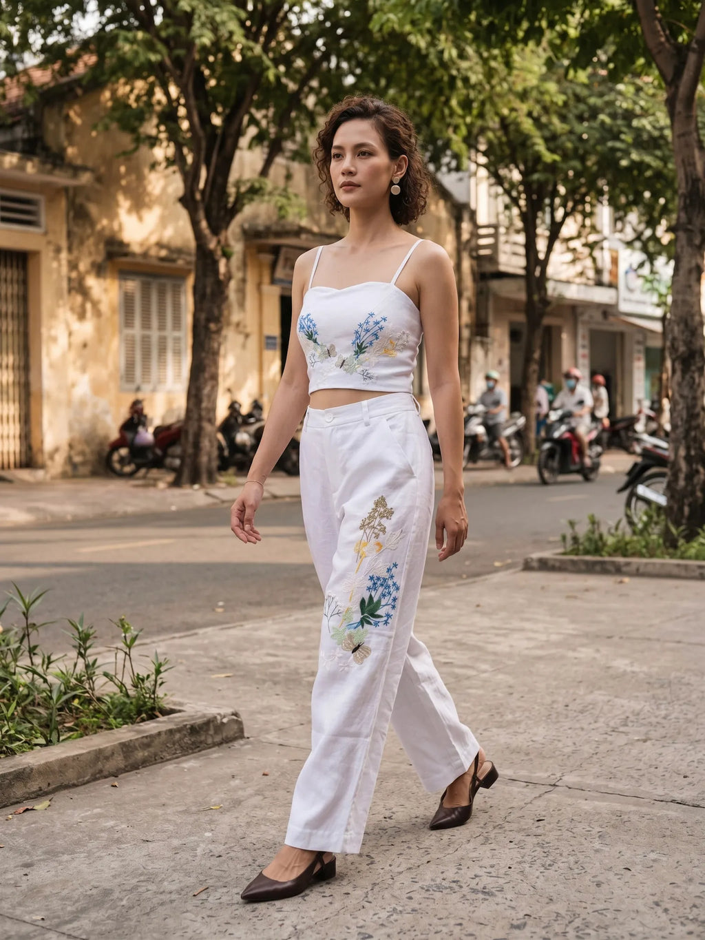 Áo croptop hai dây linen trắng thêu tay Mơ thời trang Hity