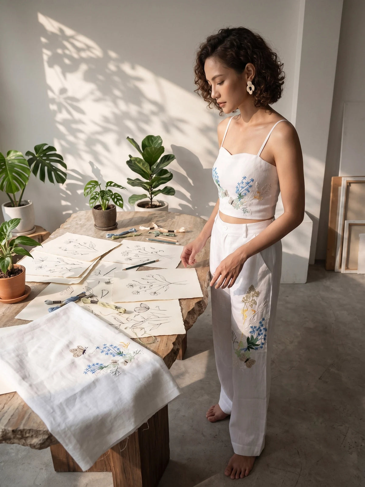 Áo croptop hai dây linen trắng thêu tay Mơ thời trang Hity