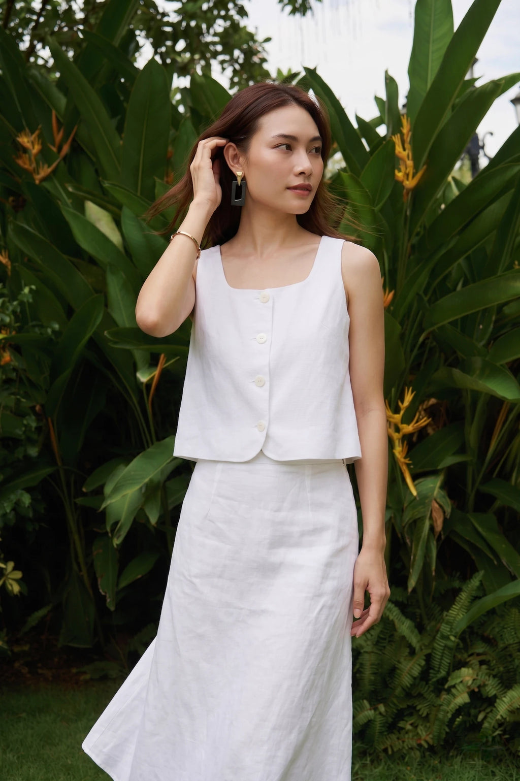 Áo croptop cổ vuông linen trắng thời trang Hity