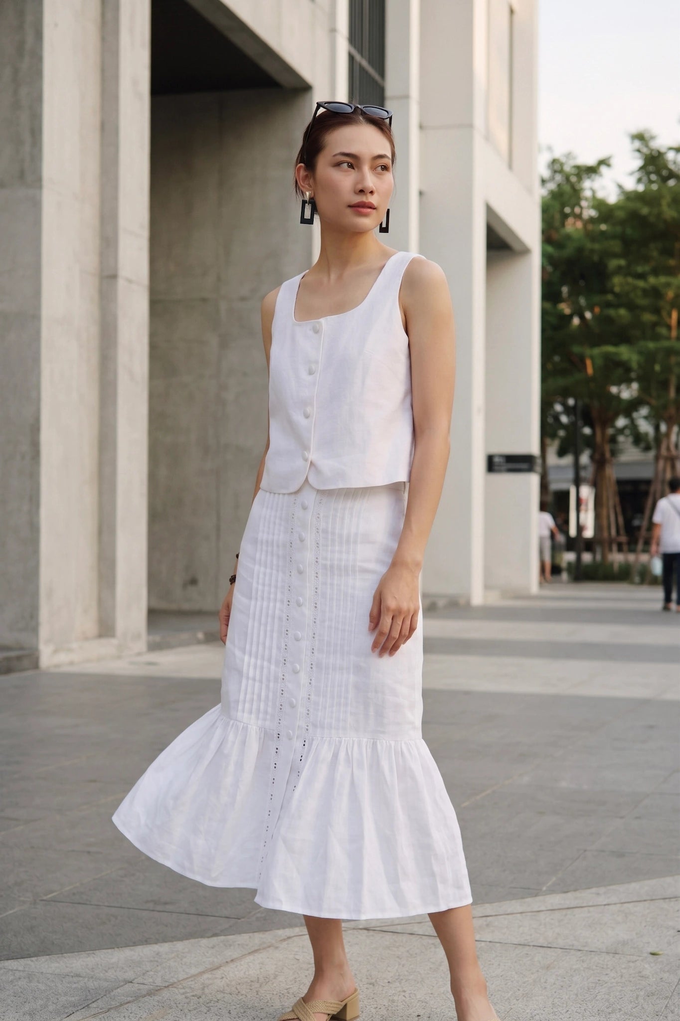 Áo croptop cổ vuông linen trắng thời trang Hity