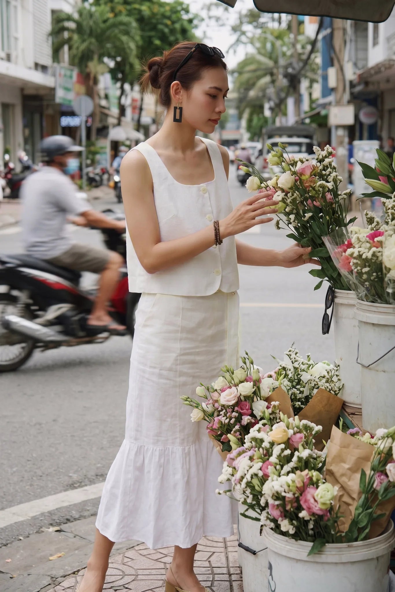 Áo croptop cổ vuông linen trắng thời trang Hity