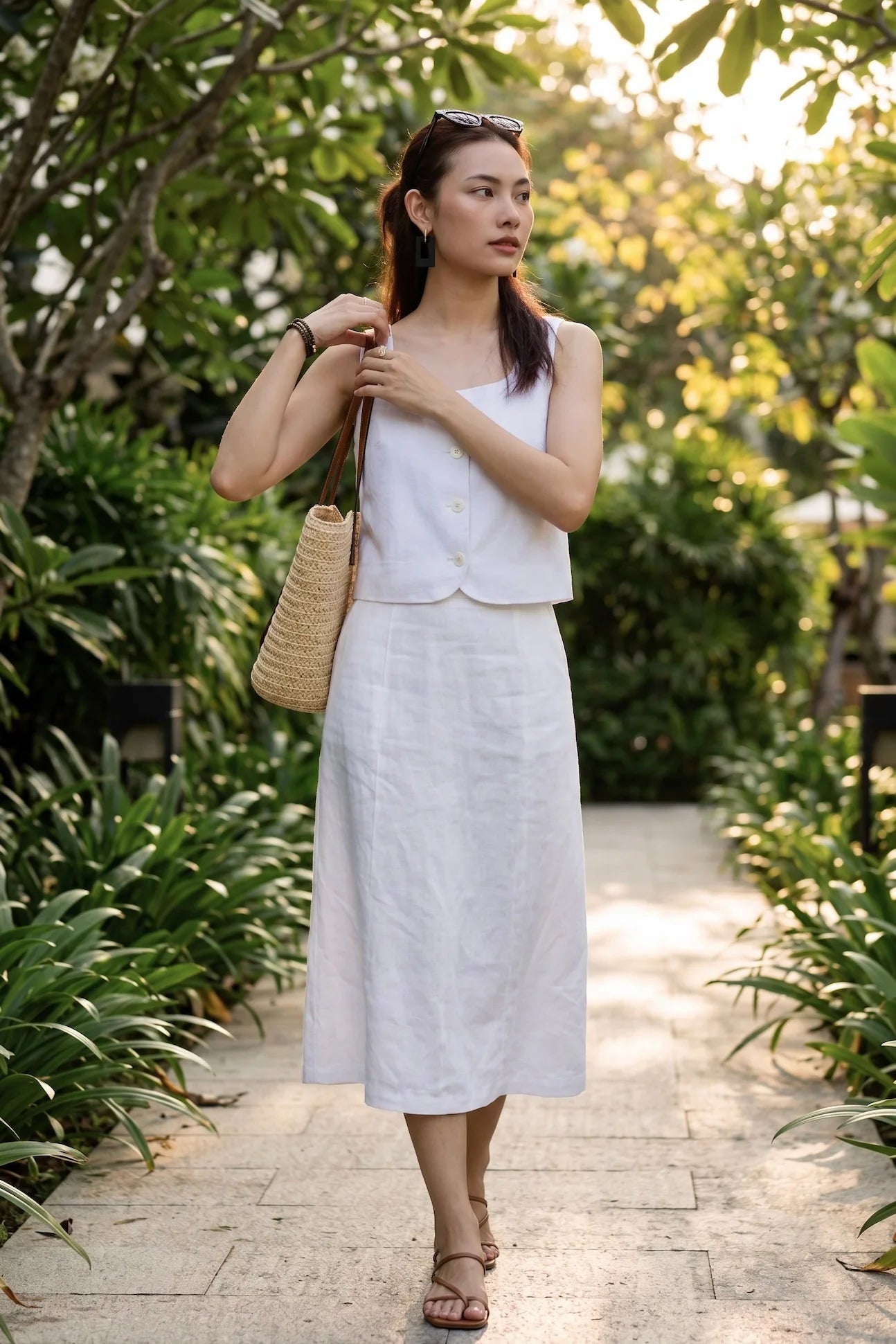 Áo croptop cổ vuông linen trắng thời trang Hity