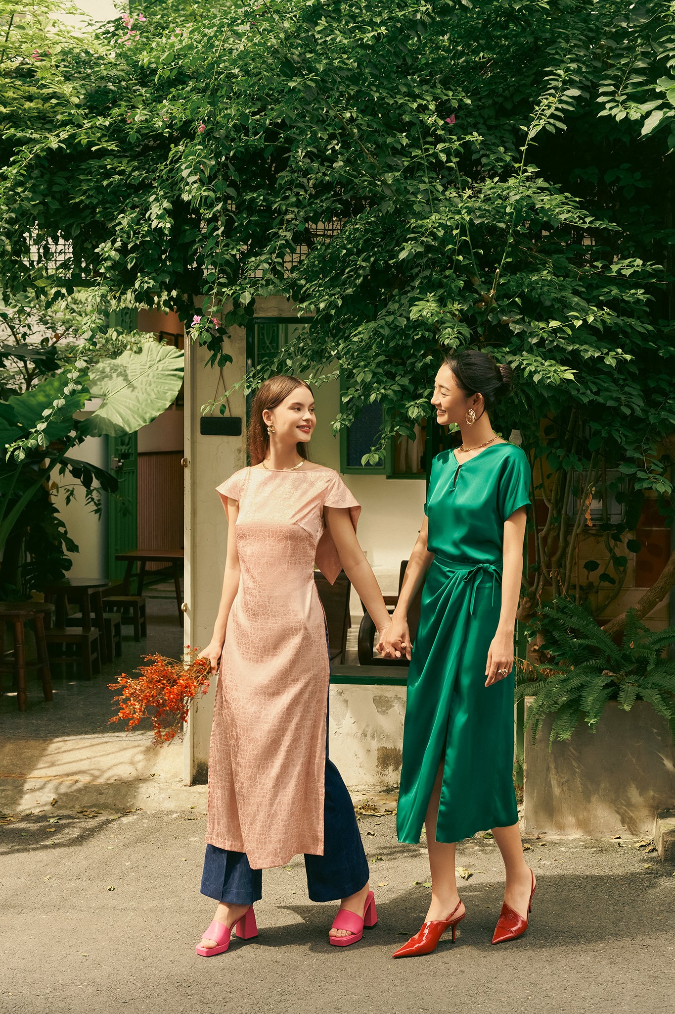 Áo dài cách tân Lemur lụa jacquard hồng phấn thời trang Hity