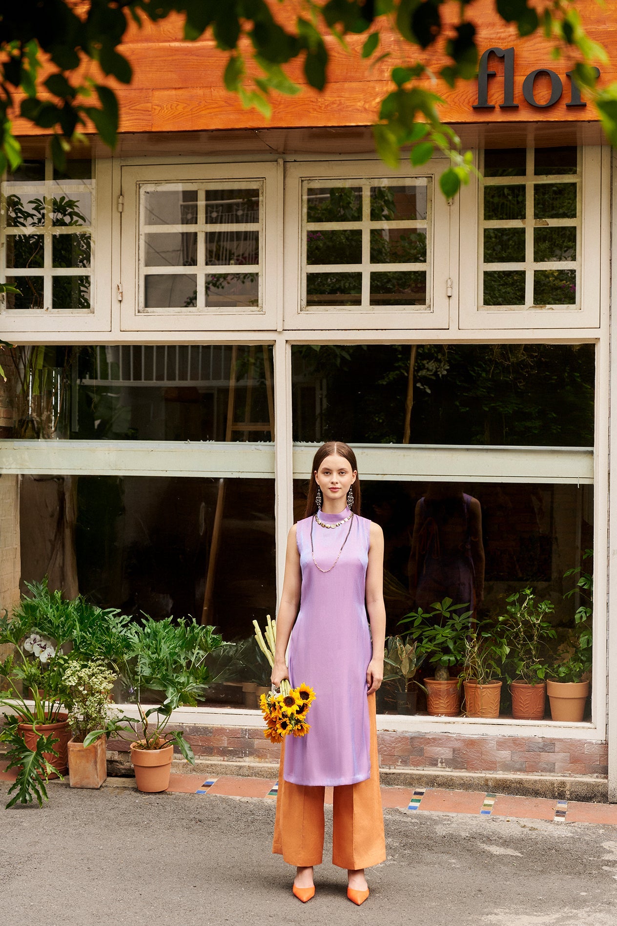 Áo dài cách tân sát nách lụa tím thời trang Hity