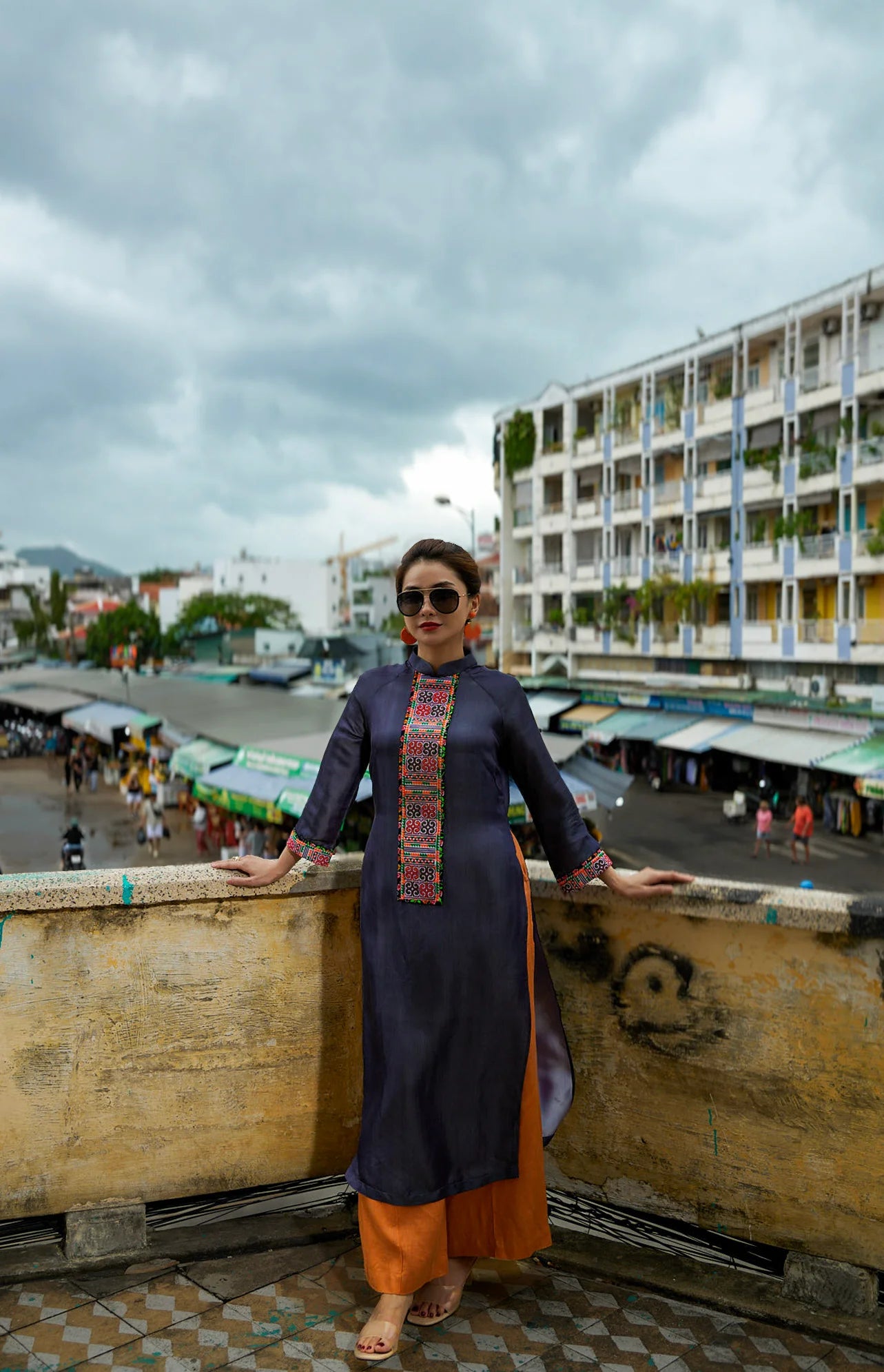 Áo Dài Lụa Thổ Cẩm Hoà Văn