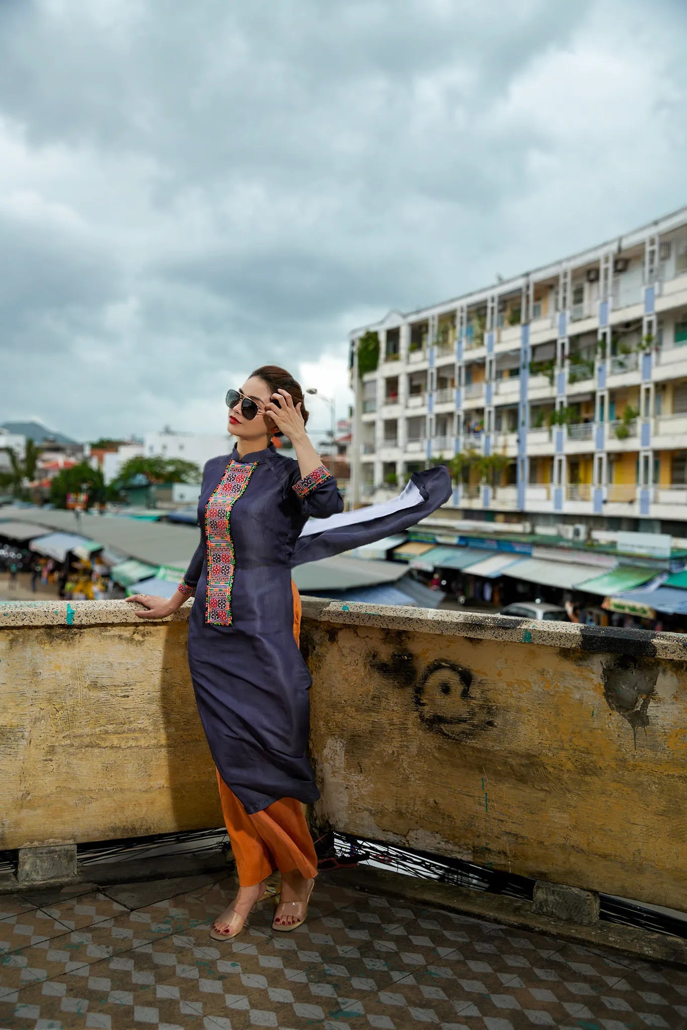 Áo Dài Lụa Thổ Cẩm Hoà Văn
