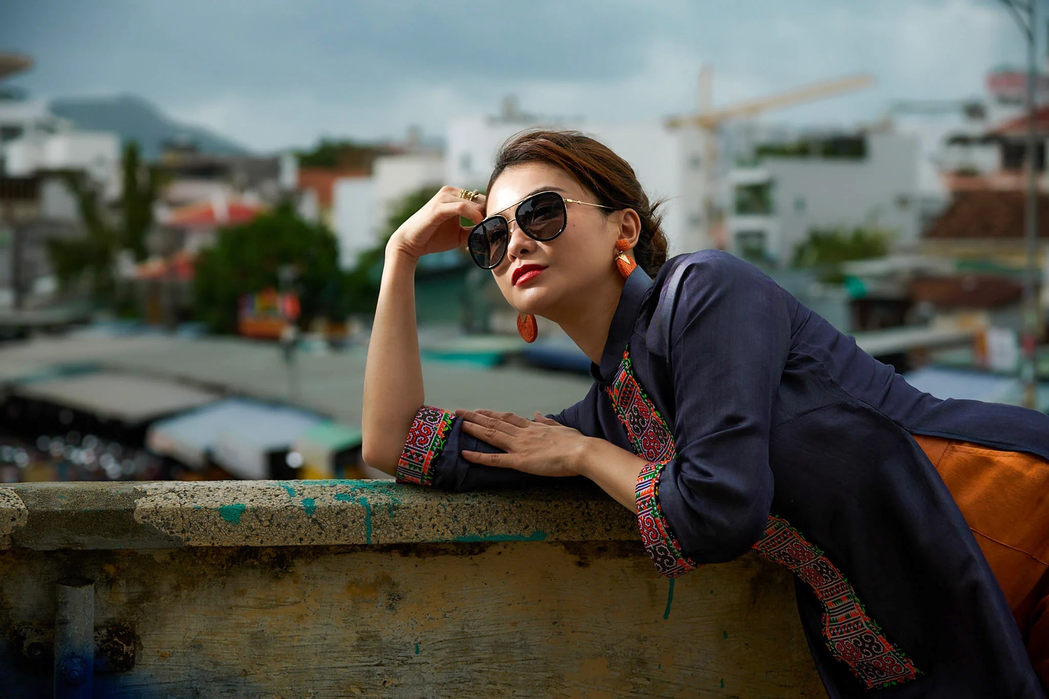 Áo dài lụa tơ tằm phối thổ cẩm thời trang Hity