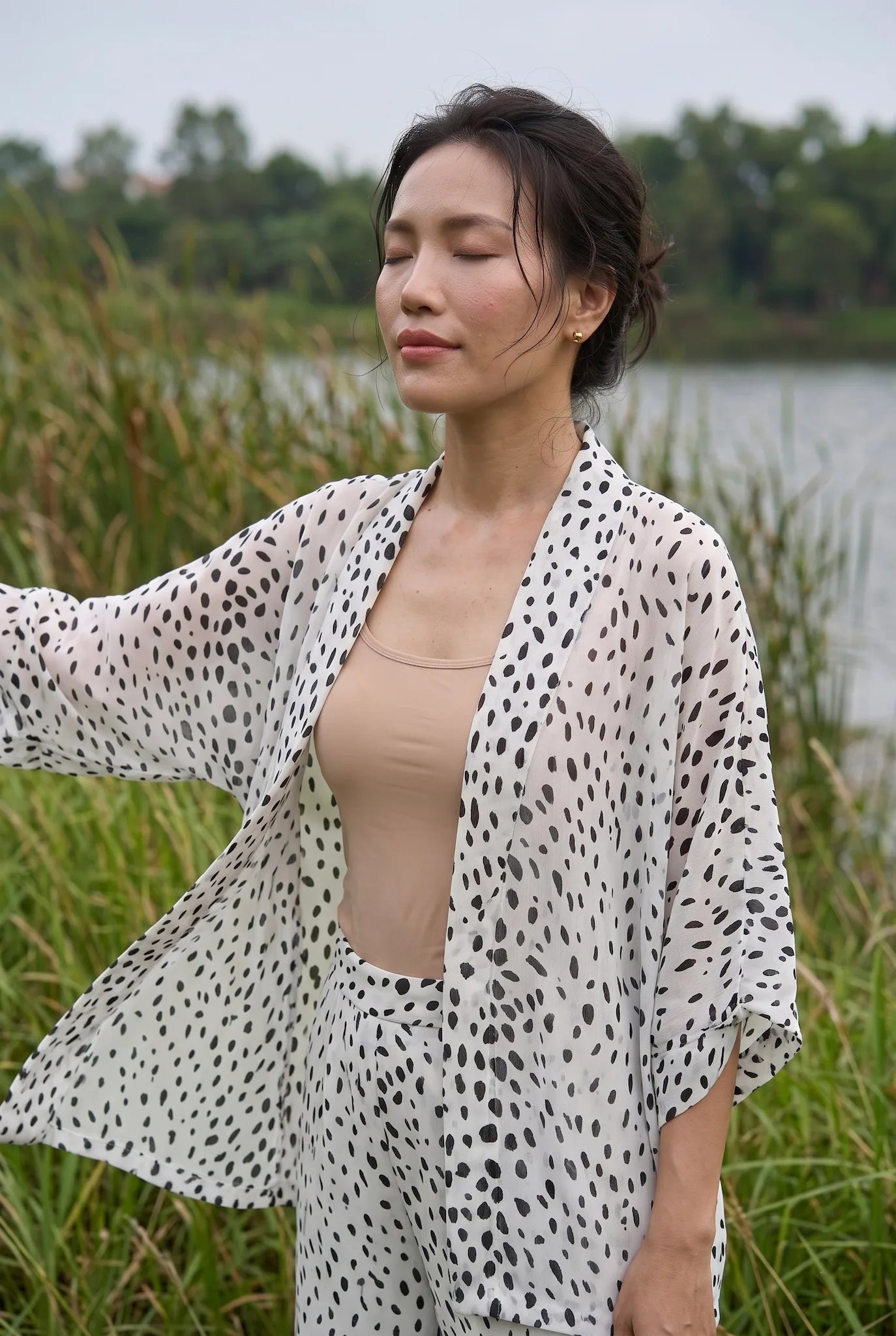 Bộ áo khoác kimono phối quần chấm bi thời trang Hity