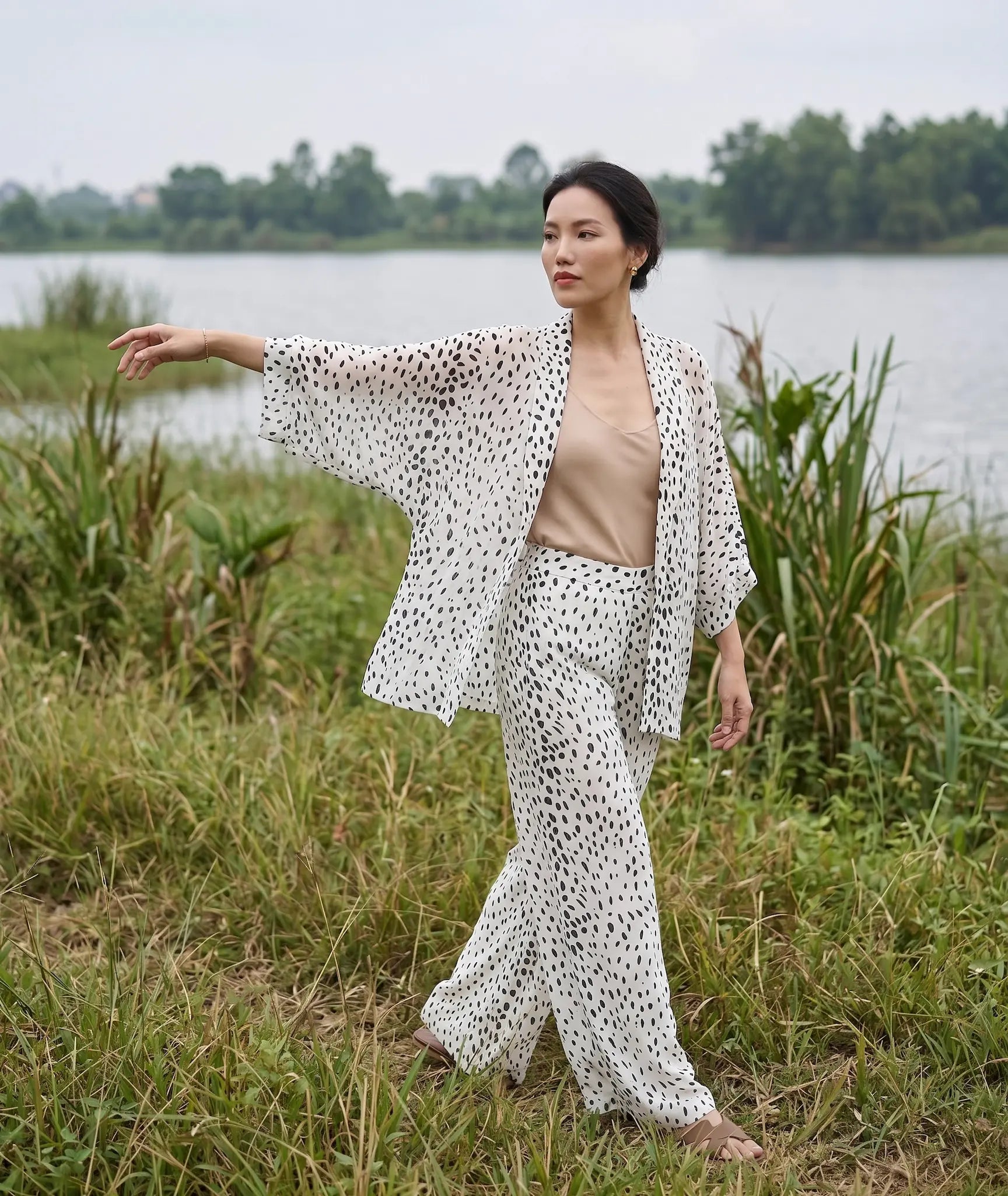 Bộ áo khoác kimono phối quần chấm bi thời trang Hity
