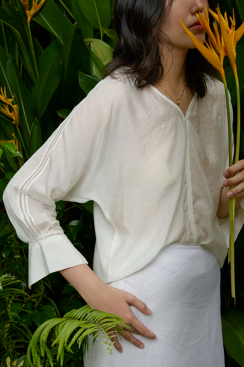 Áo kiểu cổ tim tay dài phối ren thời trang Hity