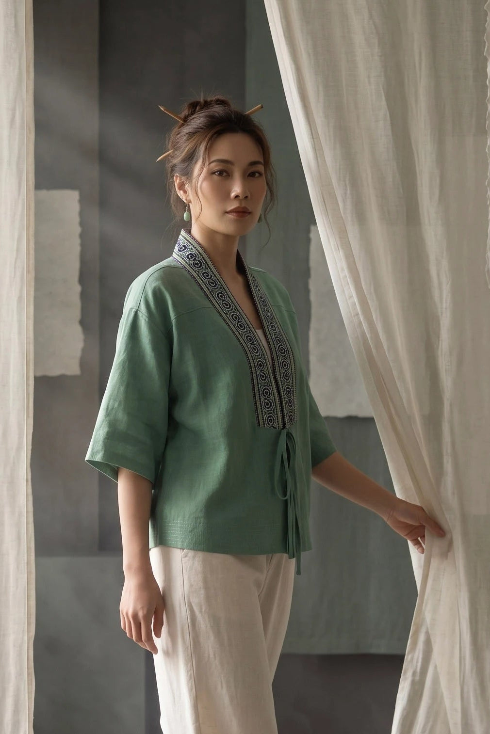 Áo khoác kimono xanh phối thổ cẩm thời trang Hity