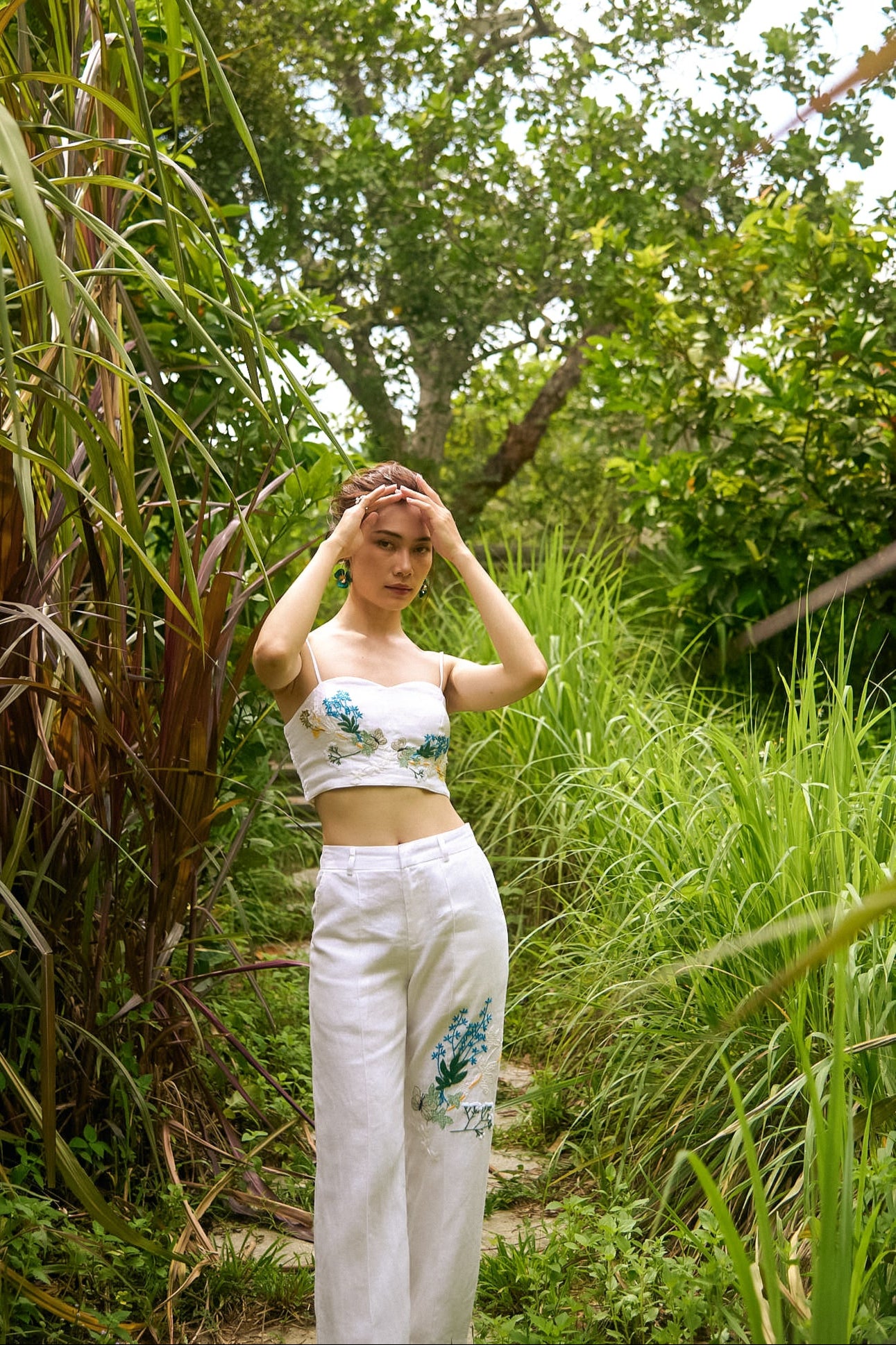 Áo croptop hai dây linen thêu tay Mơ thời trang Hity