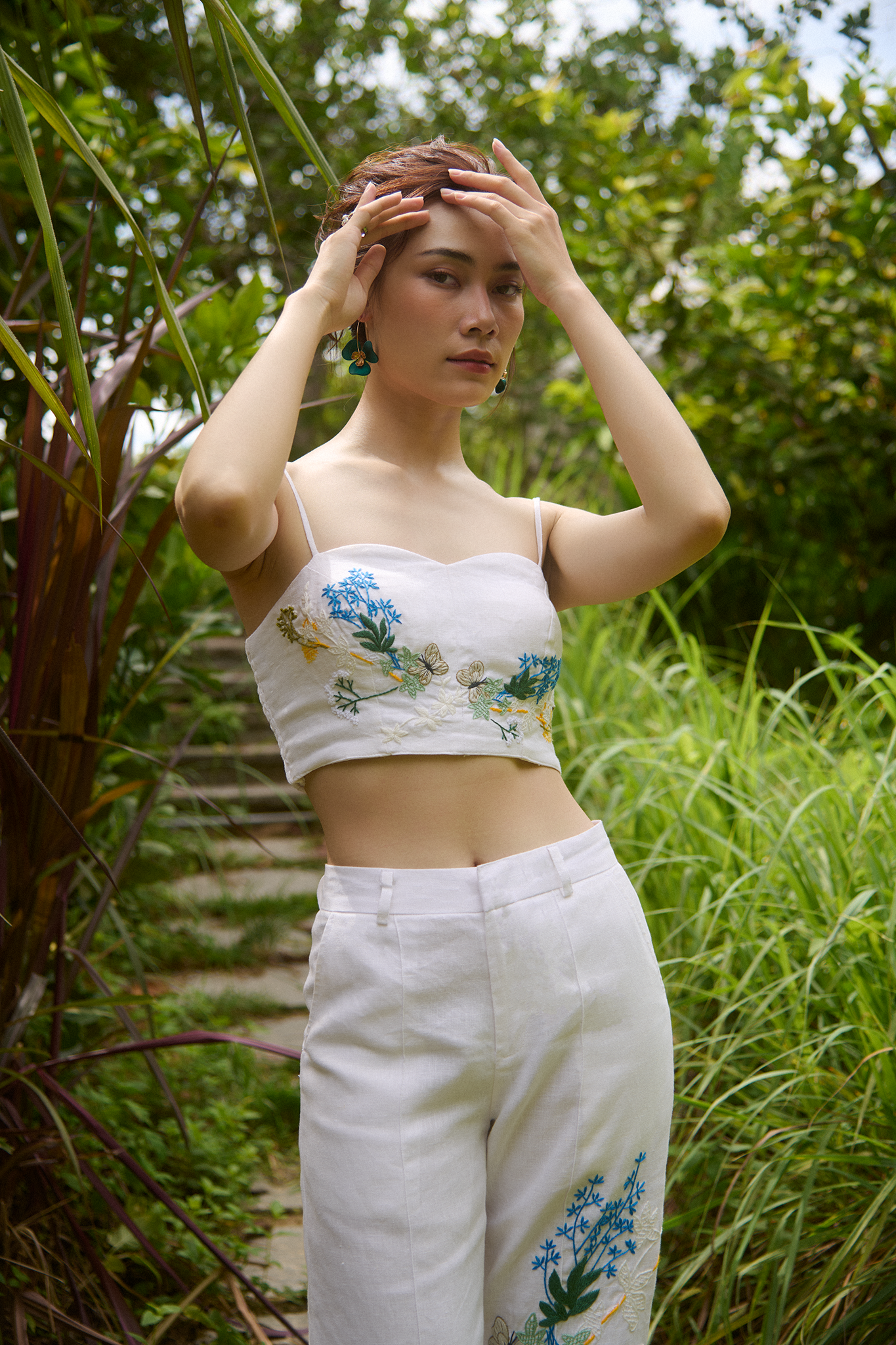 Áo croptop hai dây linen thêu tay Mơ thời trang Hity