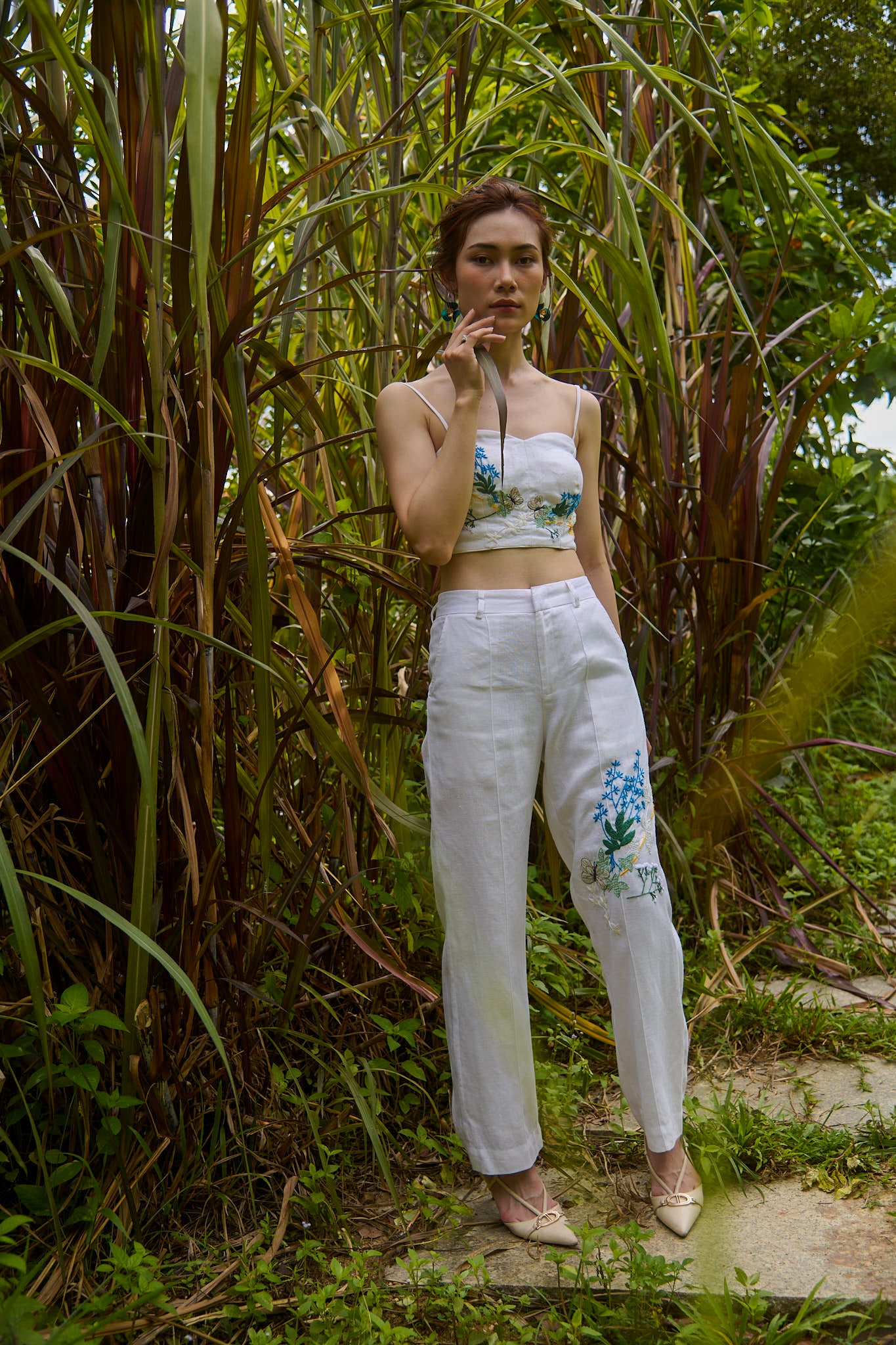 Áo croptop hai dây linen thêu tay Mơ thời trang Hity