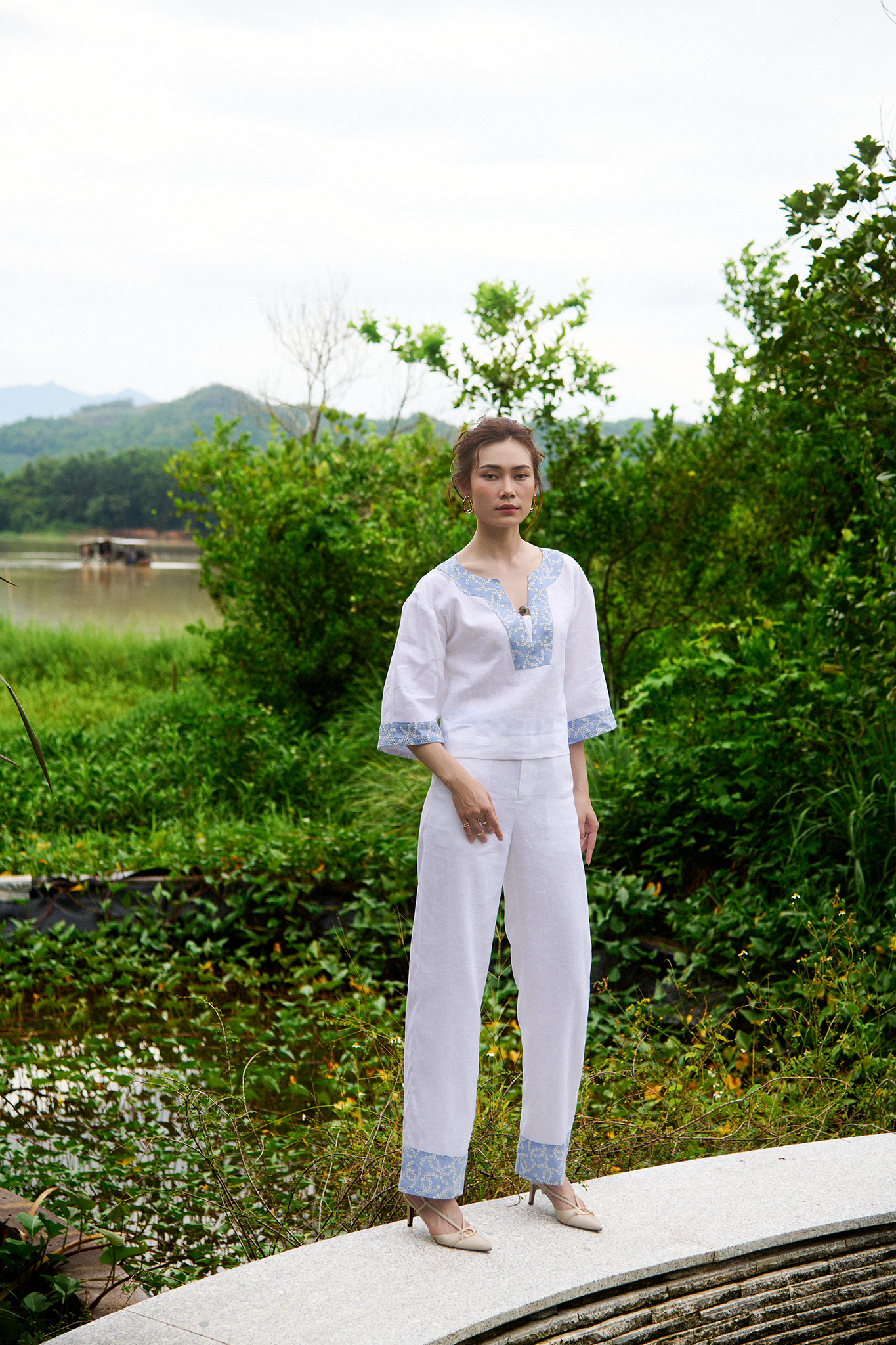 Áo kiểu suông linen thêu thời trang Hity