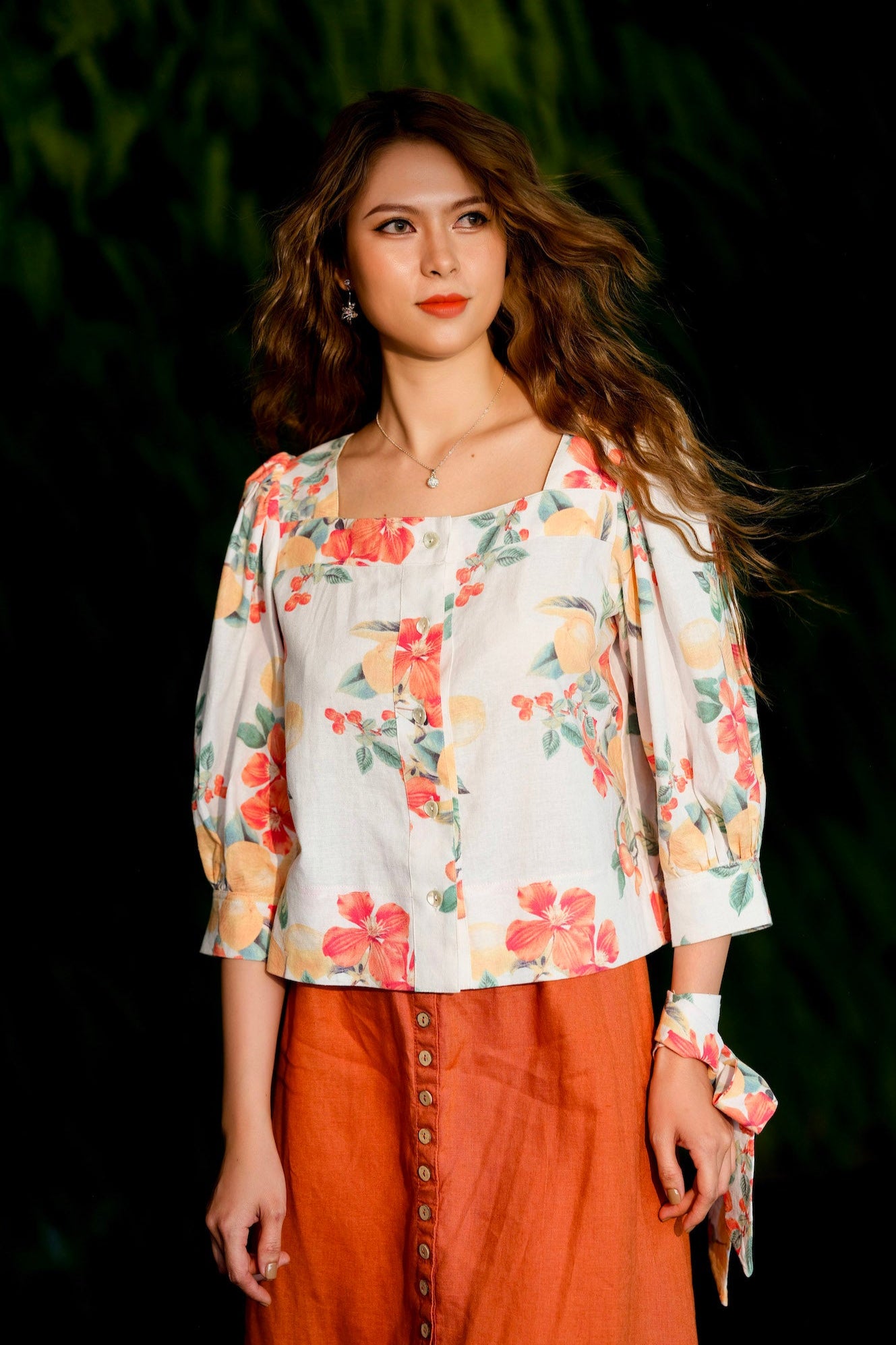 Áo croptop tay phồng linen hoạ tiết hoa thời trang Hity