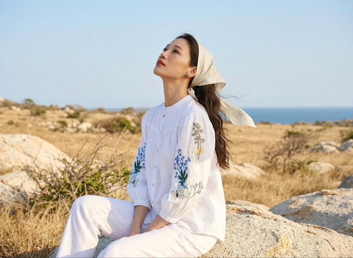 Áo sơ mi cổ trụ linen trắng thêu tay Mơ thời trang Hity