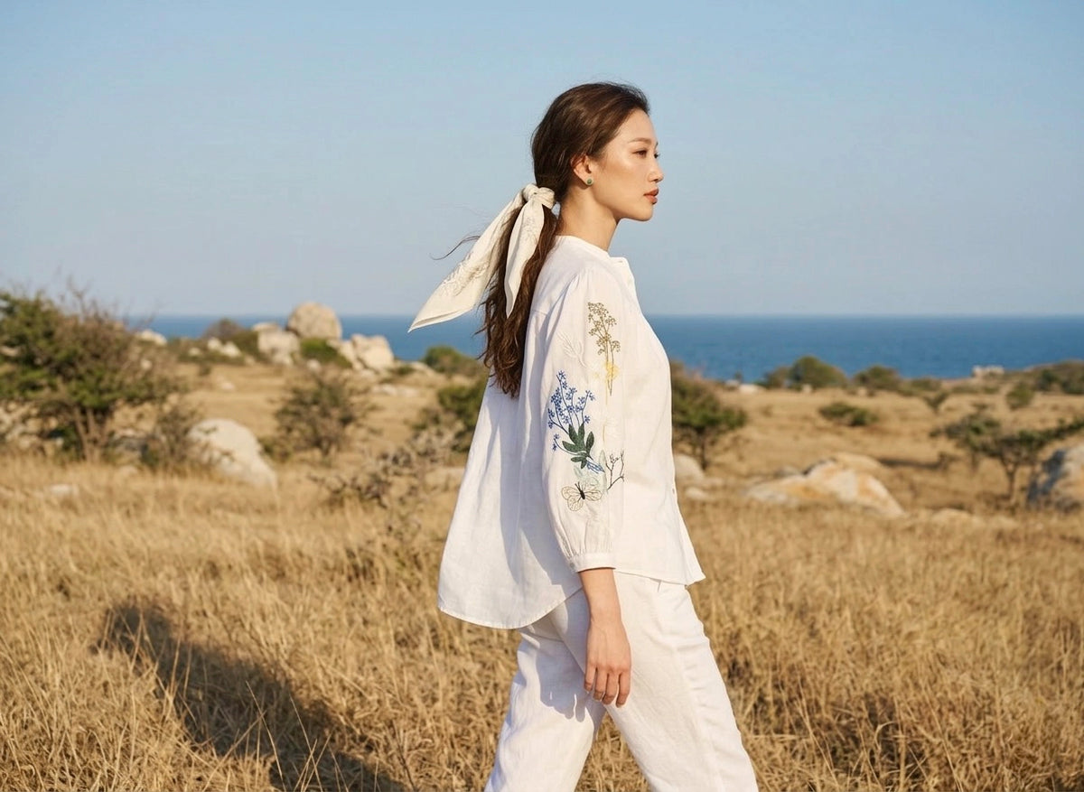Áo sơ mi cổ trụ linen trắng thêu tay Mơ thời trang Hity