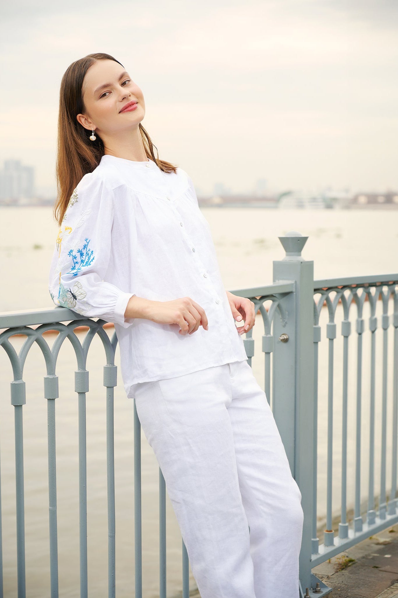 Áo linen trắng thêu tay Mơ thời trang Hity